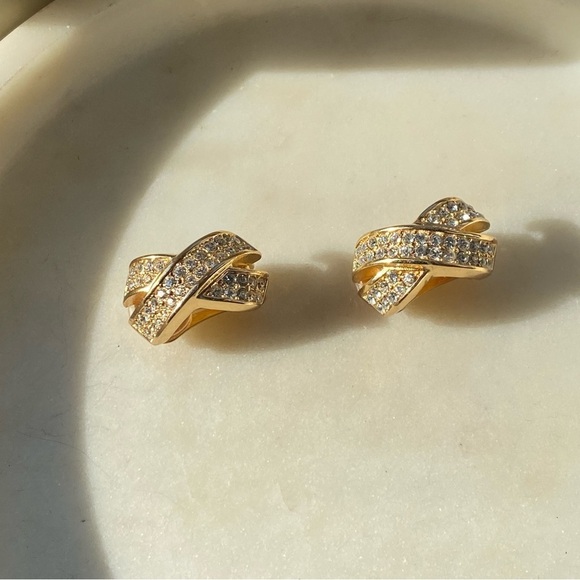 VINTAGE gold plated Christian Dior clip on earrings - Picture 4 of 16